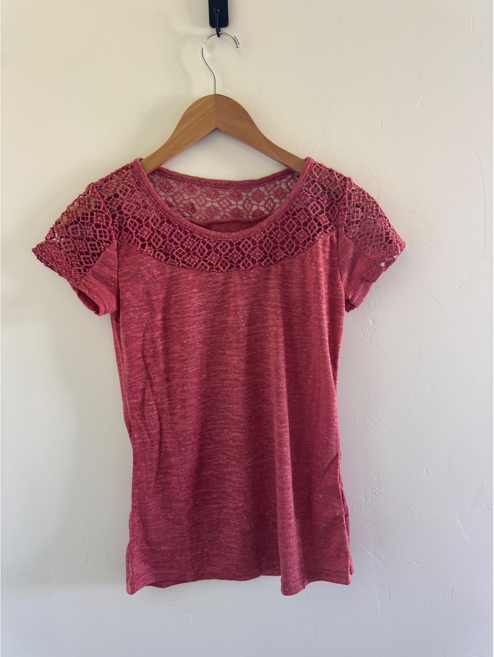 Lascana Women’s XS 0/2 Coral Crochet Lace Yoke Short Sleeve Top